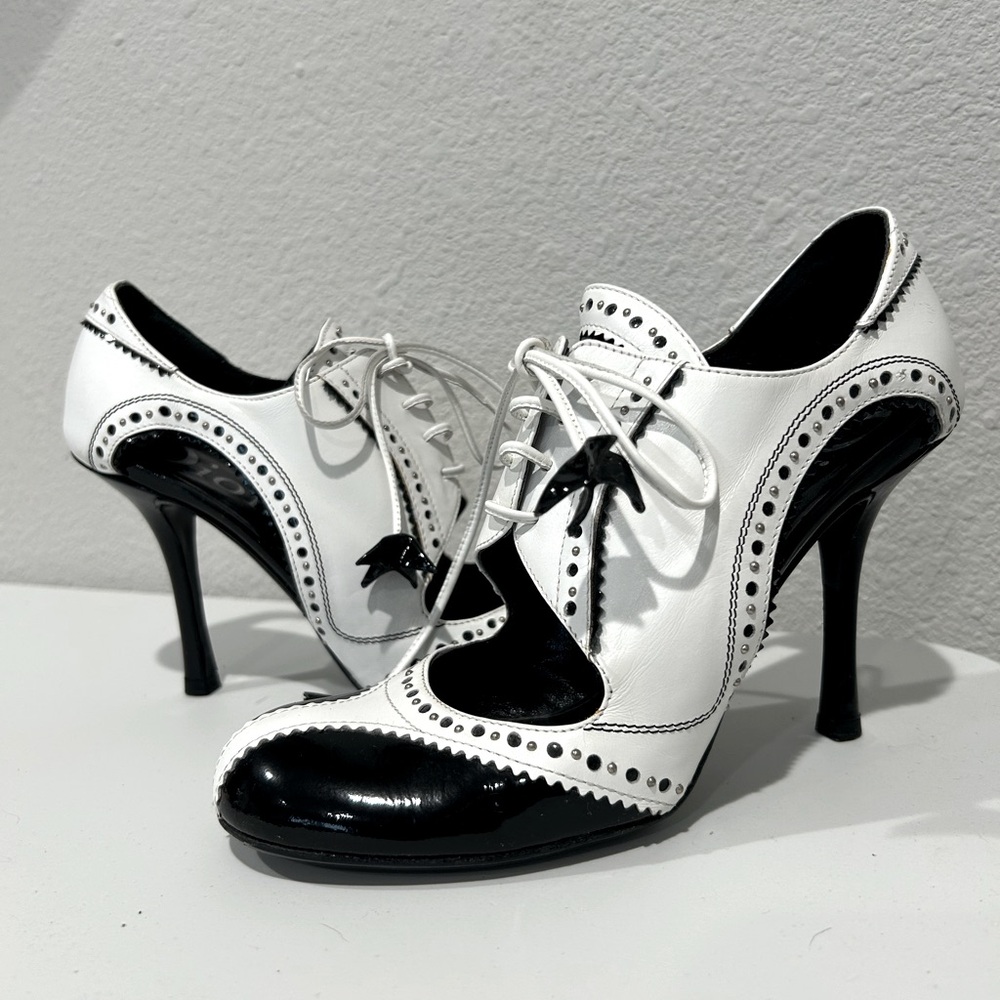 Christian Dior by John Galliano 2004 Spectator Patent Leather Pumps Size 8